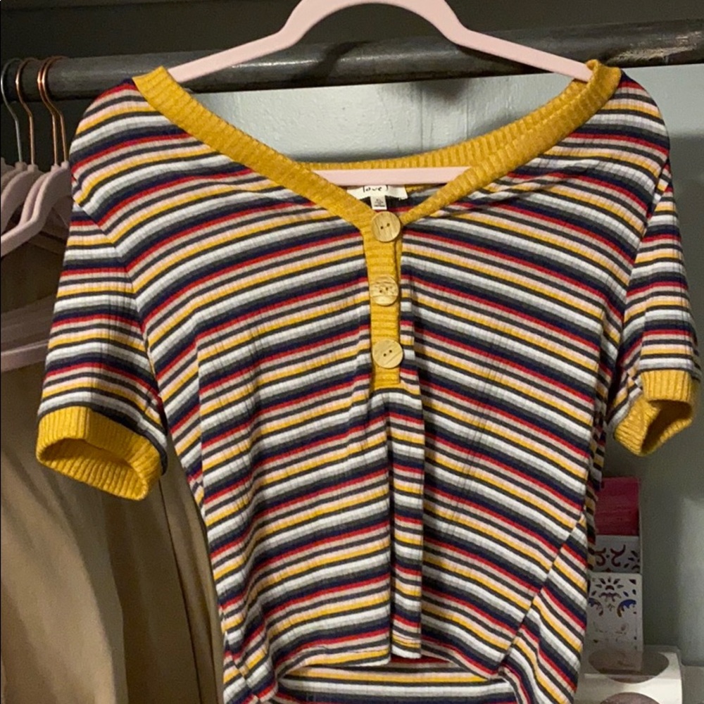 Crop top for teens